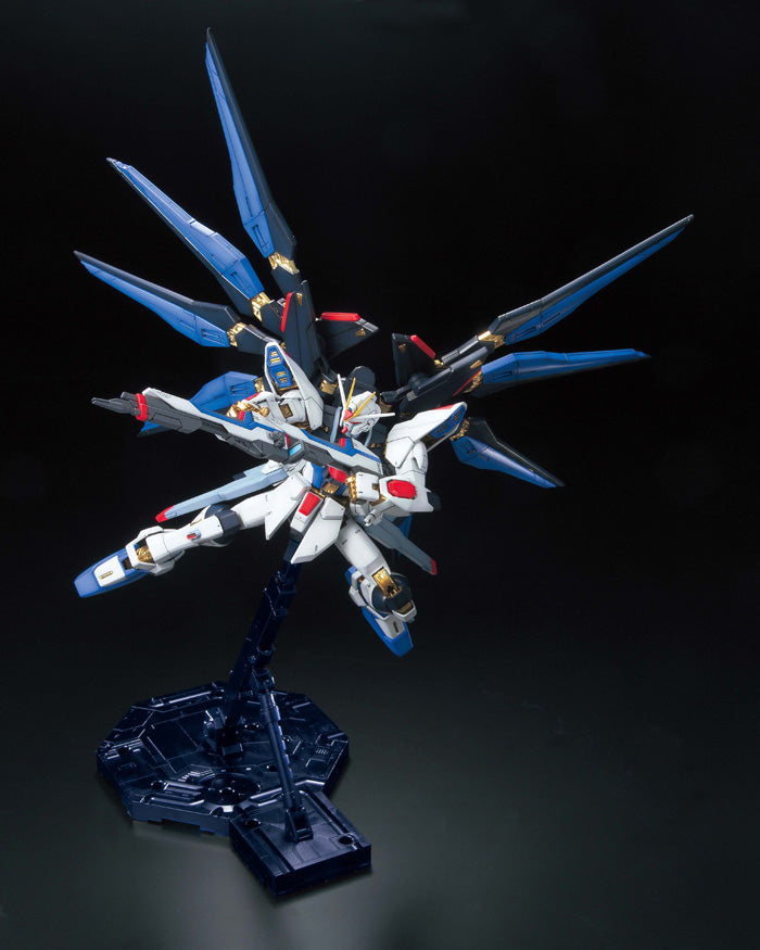 MG ZGMF-X20A Strike Freedom Gundam Full Burst Mode – GUNDAM PLANET