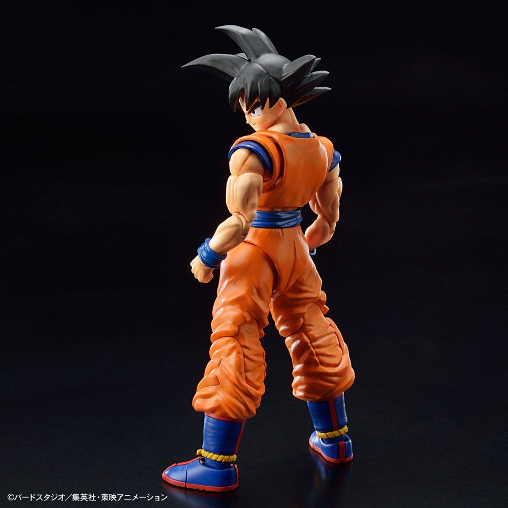 Goku action figure with flexing muscles : r/DidntKnowIWantedThat